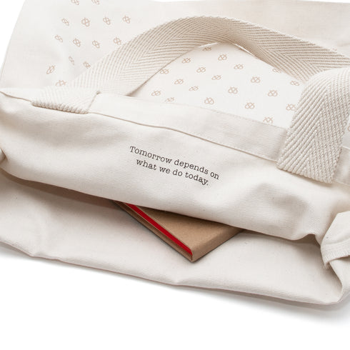 Trace & Carry Meets 10 oz